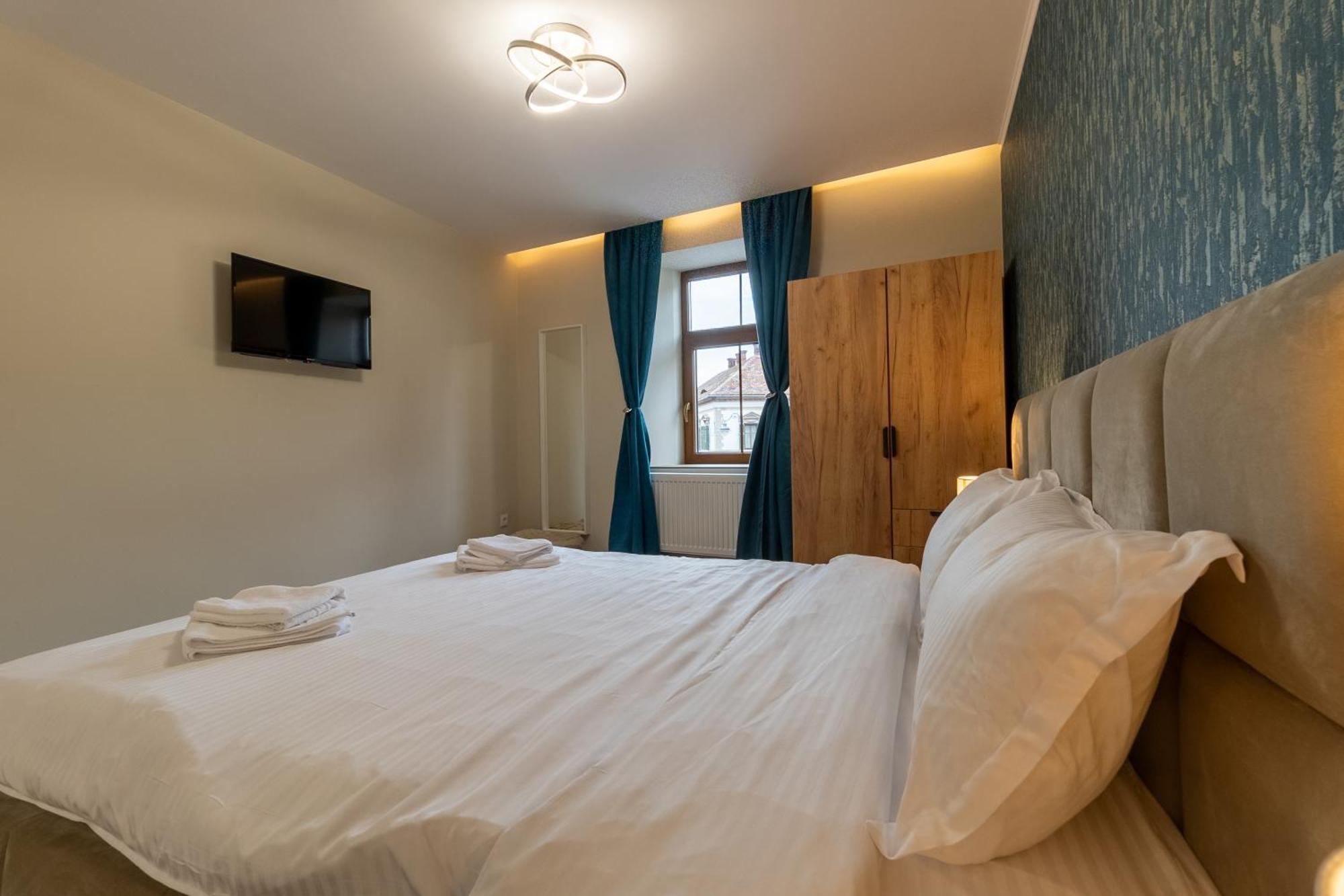 Epic Boutique Hotel Sibiu Bagian luar foto