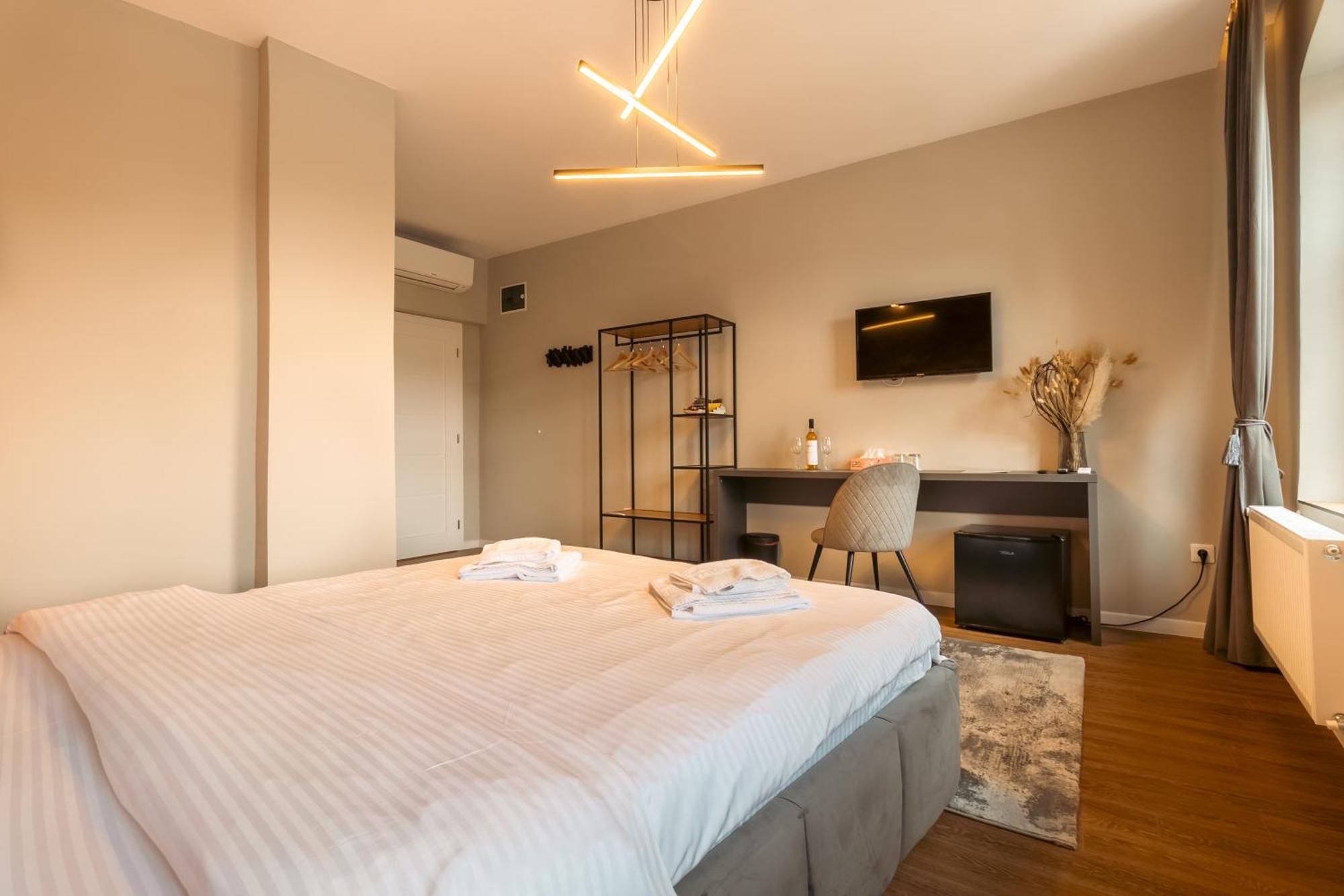 Epic Boutique Hotel Sibiu Bagian luar foto