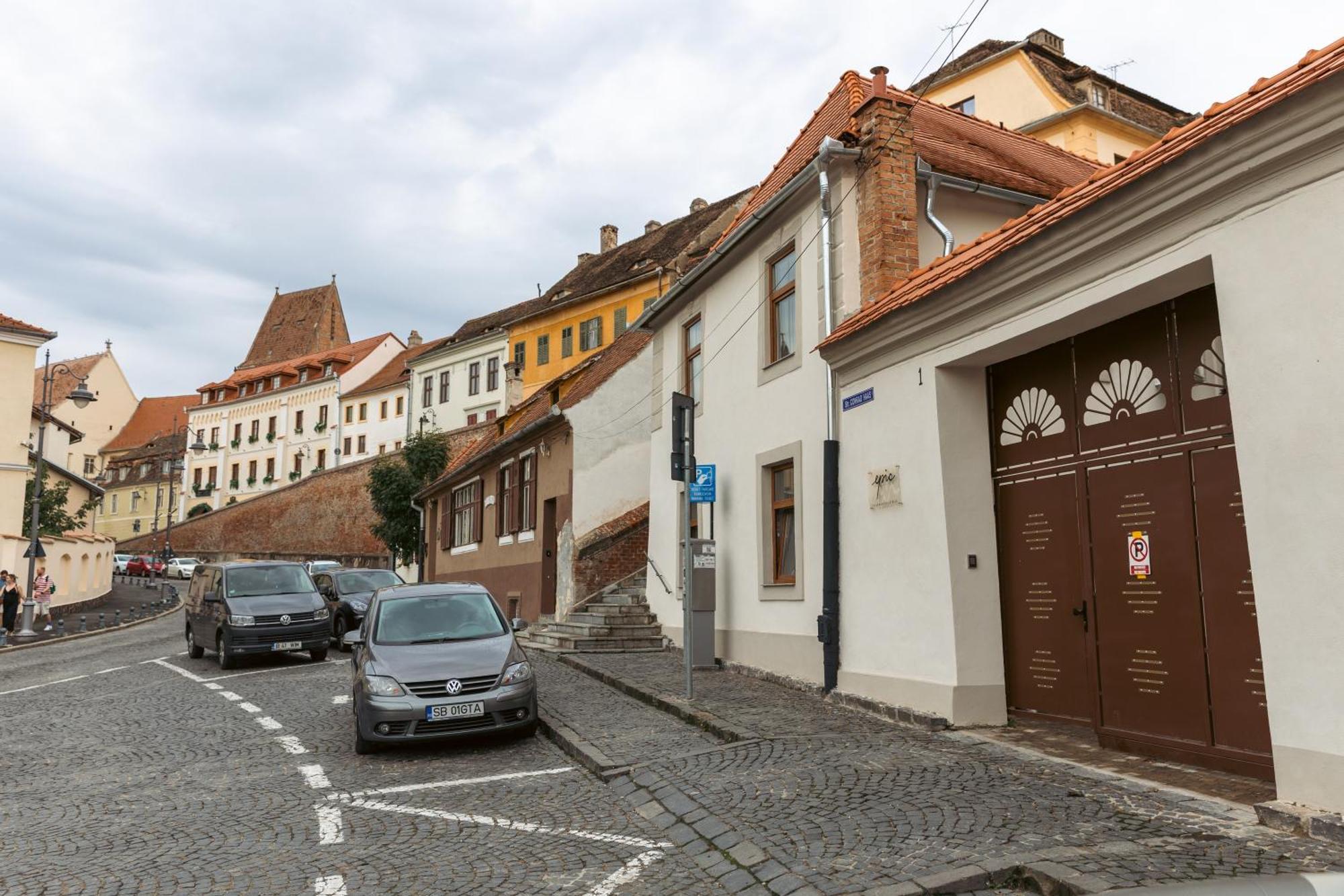 Epic Boutique Hotel Sibiu Bagian luar foto